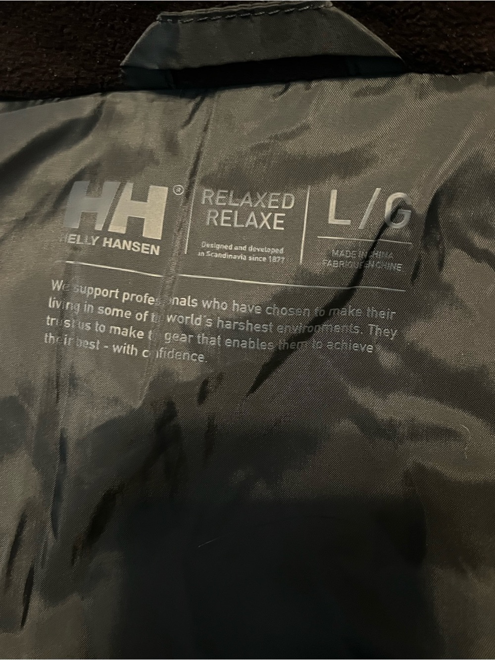 Helly Hansen Women's Ski Jacket in Burgundy - Picture 3 of 5